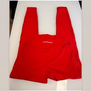 EUC size xs Alphalete leggings with pockets!